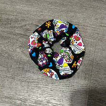 Load image into Gallery viewer, Sugar skull scrunchie
