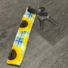 Load image into Gallery viewer, Sunflower KeyFob Wristlet
