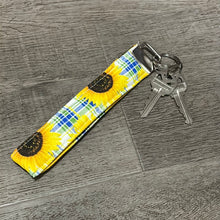 Load image into Gallery viewer, Sunflower KeyFob Wristlet
