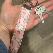 Load image into Gallery viewer, Pig KeyFob Wristlet
