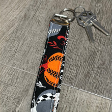 Load image into Gallery viewer, Pumpkin KeyFob Wristlet
