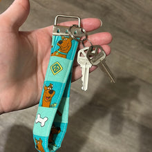 Load image into Gallery viewer, Scooby-Doo KeyFob Wristlet
