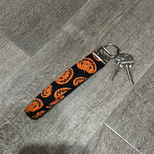 Load image into Gallery viewer, Pumpkin KeyFob Wristlet
