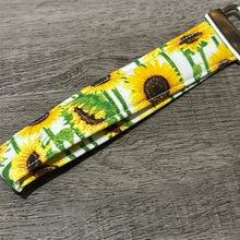 Load image into Gallery viewer, Sunflower KeyFob Wristlet
