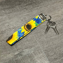 Load image into Gallery viewer, Sunflower KeyFob Wristlet
