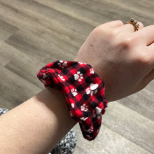 Load image into Gallery viewer, Dog paw flannel scrunchie
