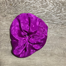 Load image into Gallery viewer, Purple scrunchie
