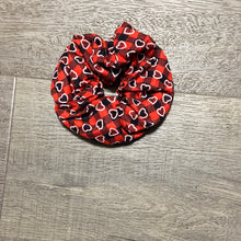 Load image into Gallery viewer, Heart plaid scrunchie
