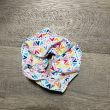 Load image into Gallery viewer, Patterned scrunchie
