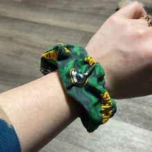 Load image into Gallery viewer, Green Bay packers scrunchies
