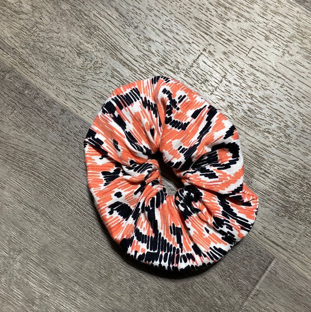 Patterned scrunchie