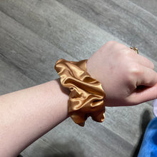 Load image into Gallery viewer, Gold scrunchie
