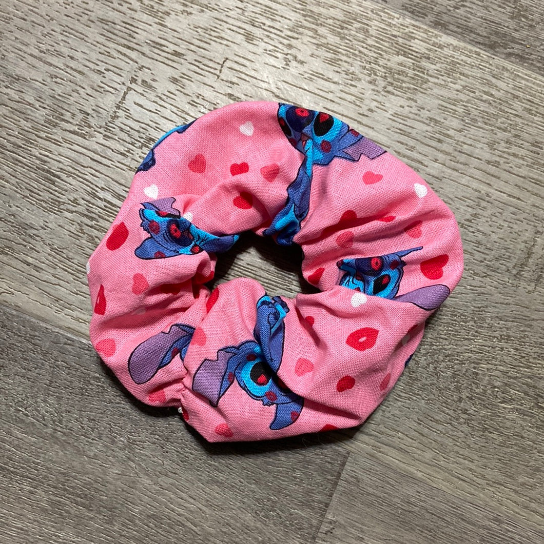 Stitch heart scrunchie